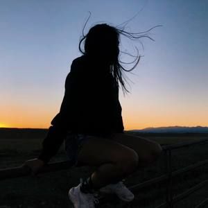 Meet your Posher, Cortney